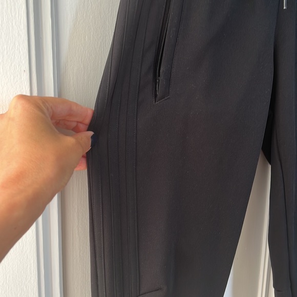 Women’s Addidas 3 stripe pant - Picture 4 of 5